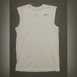 Nike workout sleeveless tee